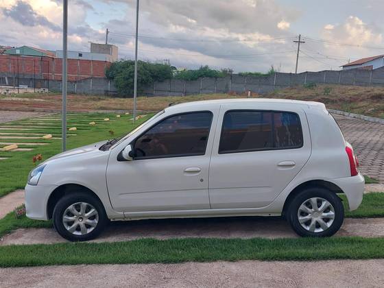 RENAULT CLIO 1.0 EXPRESSION 16V FLEX 4P MANUAL RENAULT CLIO 1.0 EXPRESSION 16V FLEX 4P MANUAL